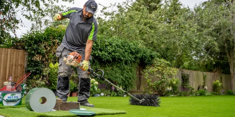 Maintaining Artificial Lawn
