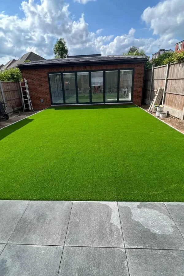 artificial turf in lawn (1)_